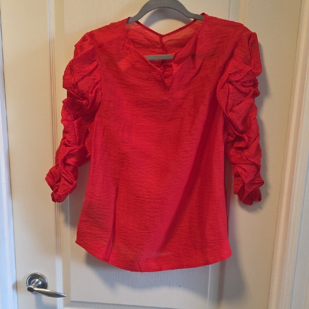 Elegant Red Ruched Women's Top - Picture 3 of 4